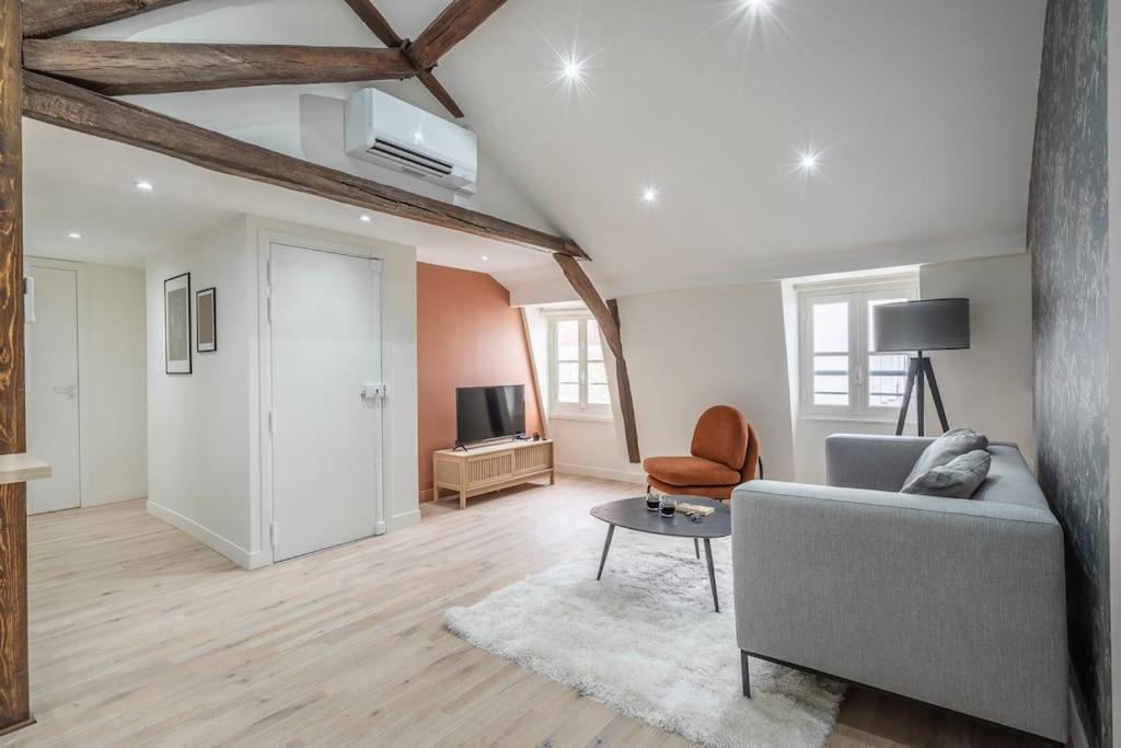 Appartement 5#two Bedrooms#champs Elysees#arc De Triomphe#ac Parijs